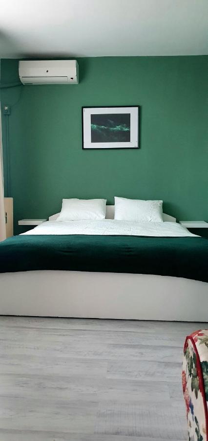 Come And Sleep Studio Old City Бухарест Экстерьер фото